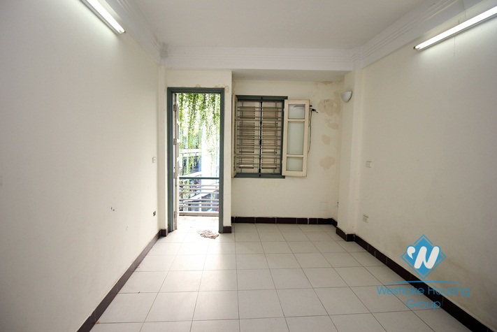 Office for rent in Lac Long Quan, Tay Ho, Ha noi